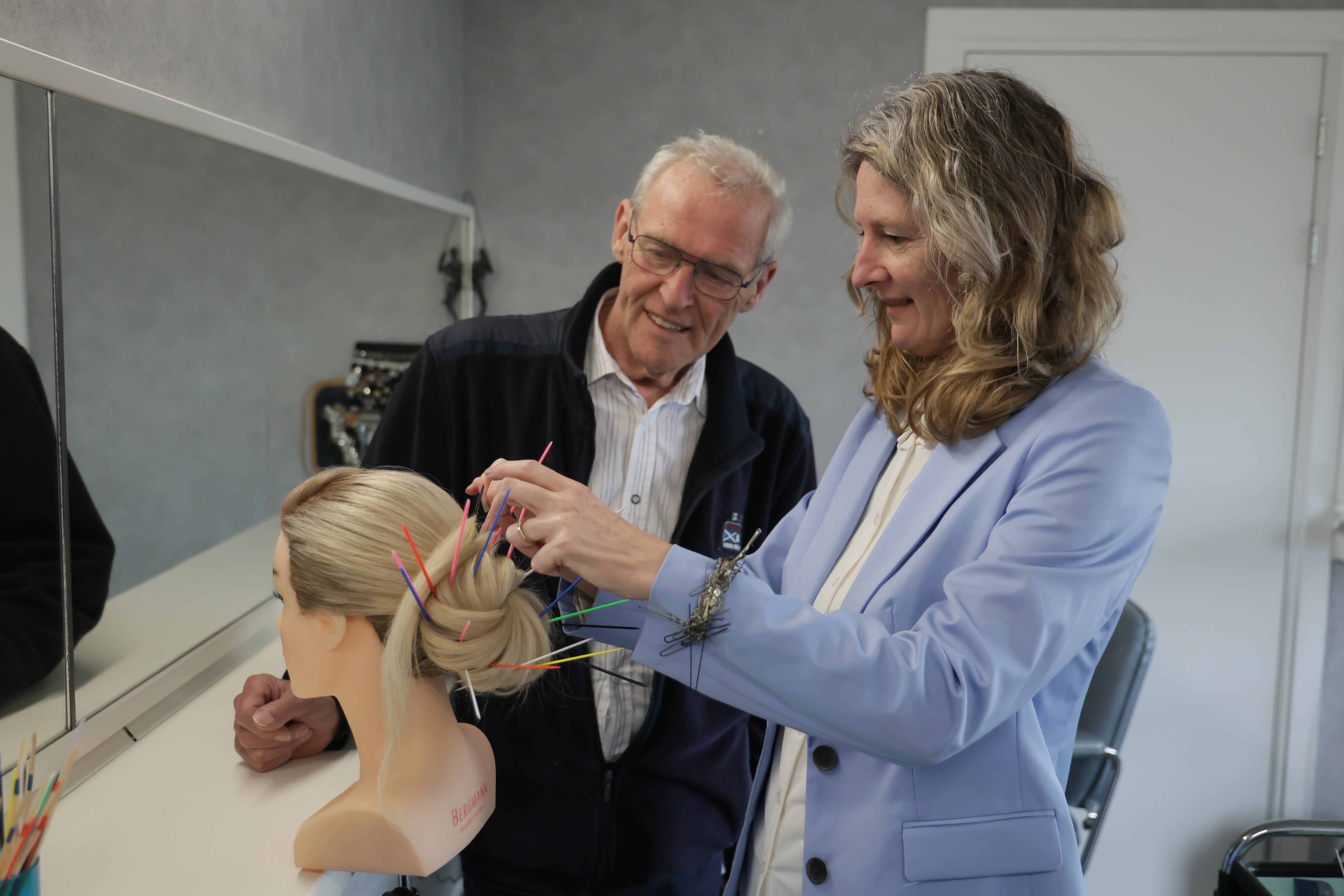 Als kapper stond Nico van Diepen (76) aan de top. Hij leerde de fijne kneepjes van haargod Vidal Sas